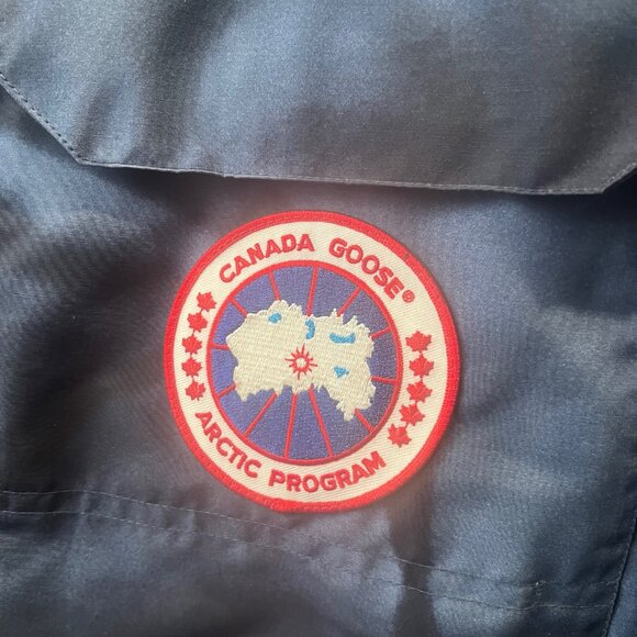 $1,950! AUTHENTIC Canada Goose Expedition Parka Fur Heritage - Blue Camo - M - Picture 4 of 11